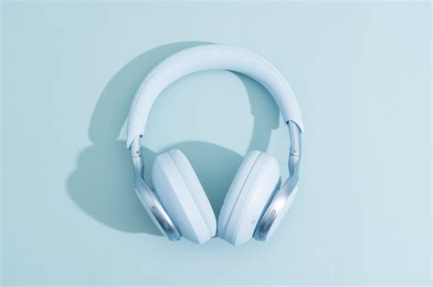 Top Noise-Cancelling Headphones: Our Best Picks