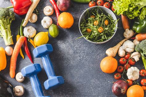 What nutrition optimizes daily energy, focus, & muscle recovery for men?