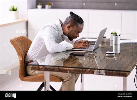 Poor posture hi-res stock photography and images - Alamy