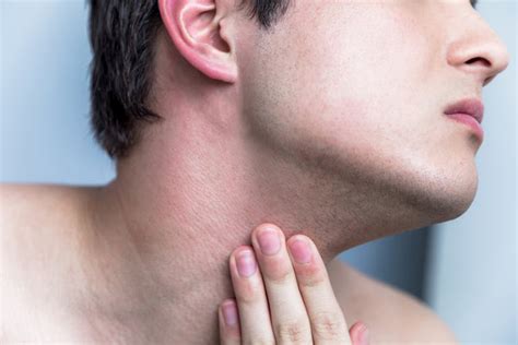 What's The Difference Between Razor Burn & Ingrown Hairs? – MANSCAPED