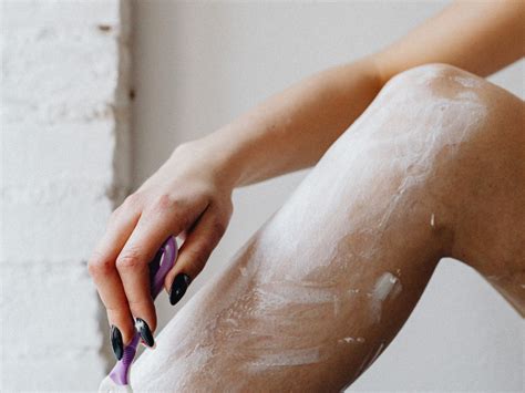 14+ Shaving Mistakes Stopping You From Silky Smooth Skin