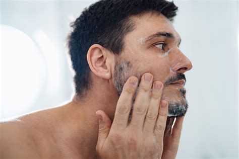 How To Maintain A Beard: 7 Tips With Regular Beard Care Routine