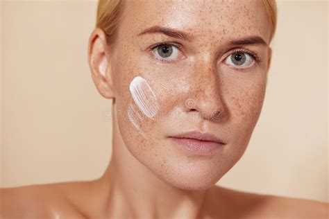 Close Up Portrait of a Woman with Perfect Smooth Skin Stock Image - Image of woman, face: 276257923