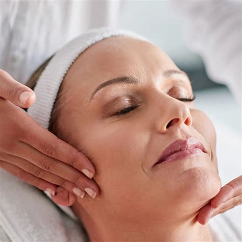 Say Hello to Radiant Skin with - The iS Clinical Exfoliating Clear Skin ...