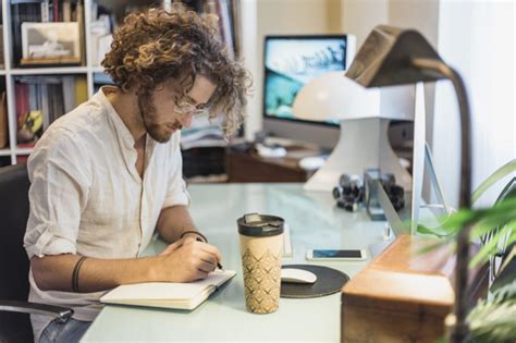 Free: Modern man at desk - nohat.cc