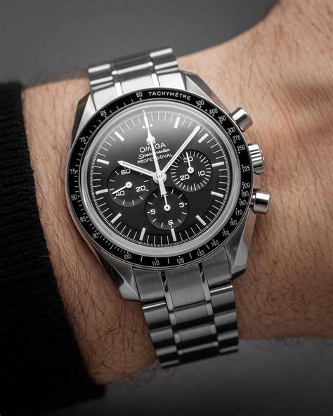 [Omega Speedmaster Moonwatch] Review and Thoughts : r/Watches