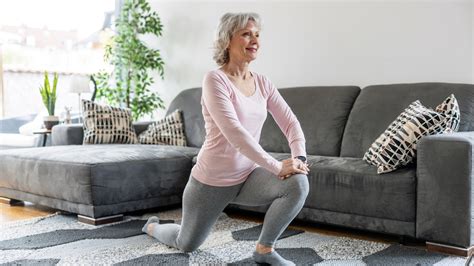 A certified stretch therapist says these are the best knee-friendly stretches to keep daily ...