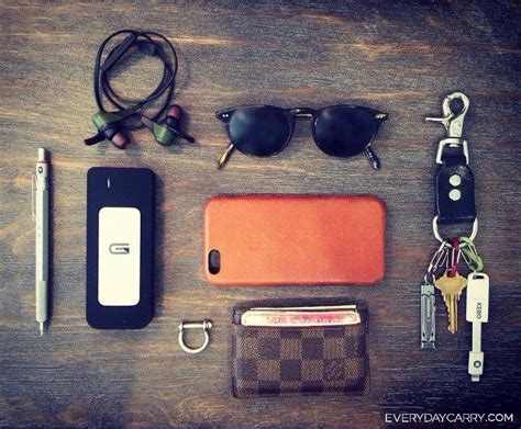 4 Everyday Carry Essentials For Self-Defence - SGS KRAV MAGA