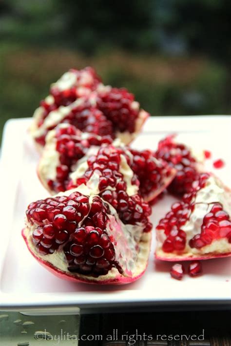 Honey mousse with pomegranate - Laylita's Recipes