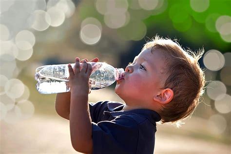 10 Amazing Benefits of Drinking Water and How it Makes Kids Smarter