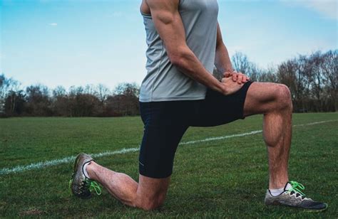 How to Perform the Half-Kneeling Hip Flexor Stretch Correctly