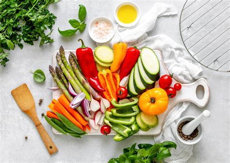 Dehydration Causes: How You Get Dehydrated | The Healthy