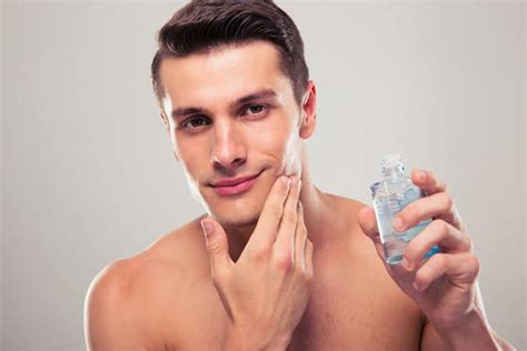10 Best Aftershaves for Healing &amp; Soothing Skin + Reviews - Bald &amp; Beards