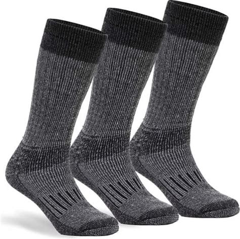 The Importance of Moisture Wicking in Winter Socks
