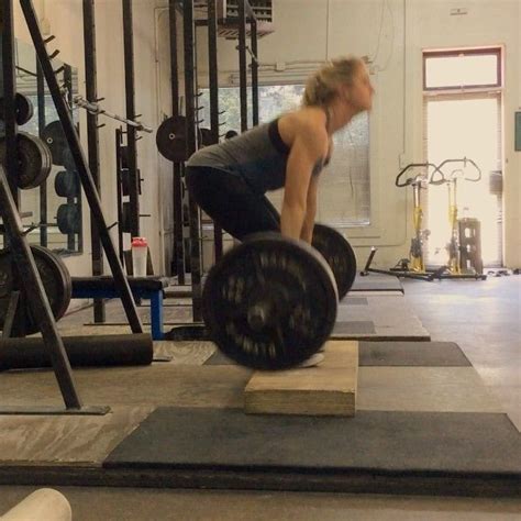 Deadlift Ultimate Guide: Proper Form and Step-by-Step Instructions