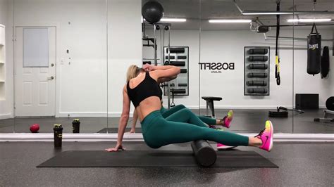 HOW TO FOAM ROLL HAMSTRINGS &amp; GLUTES - SMR SELF MYOFASCIAL RELEASE TECHNIQUE | FOAM ROLLING ...