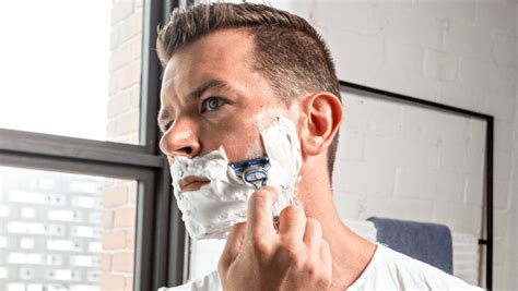 How to Avoid Tight or Dry Skin After Shaving | Gillette UK
